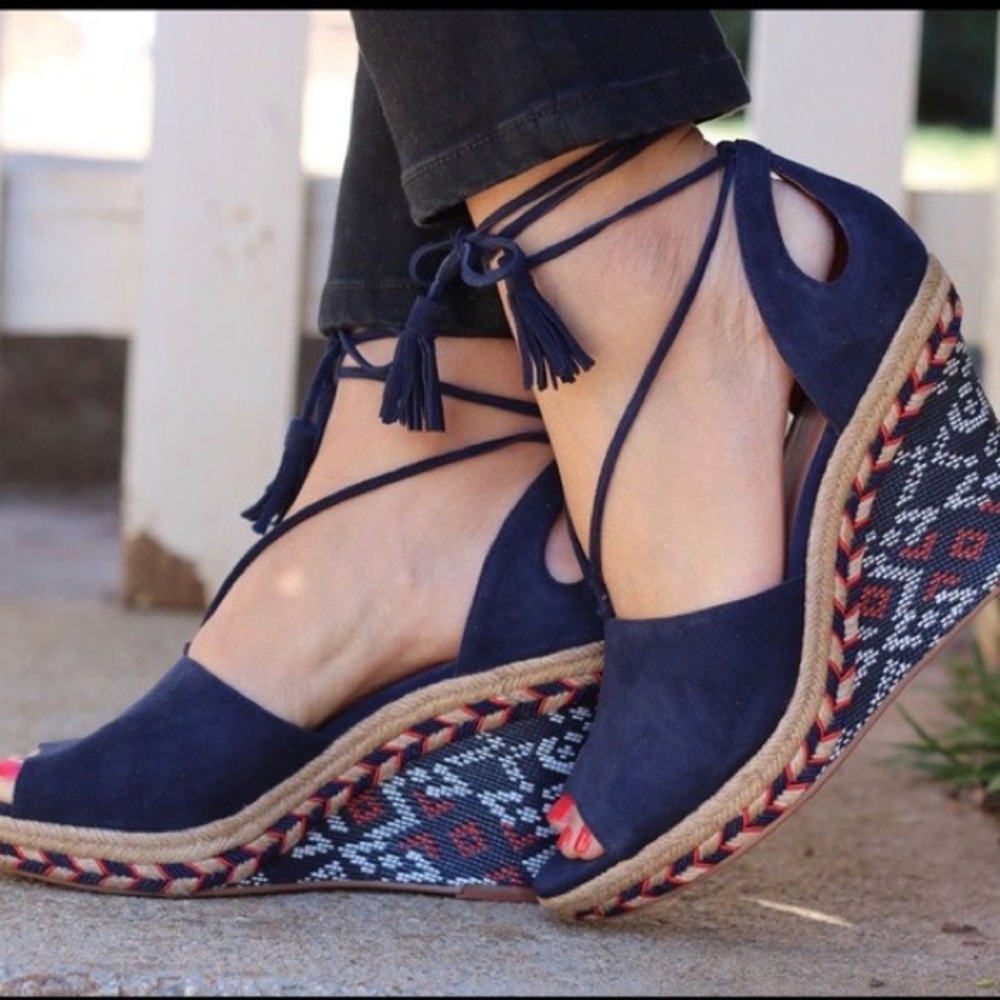 CAbi | Isla Espadrille Aztec Print Wedges Size 9.5